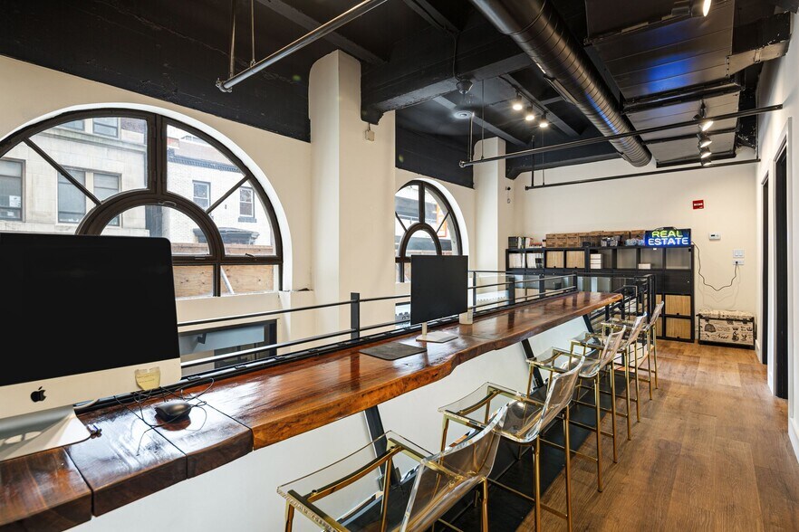 More Photos Of 1425 Locust St, Philadelphia Apartments For Lease