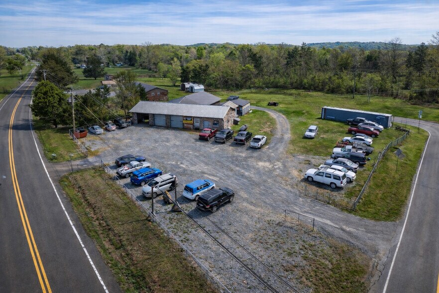 More Photos Of 11122 State Highway 58 S Hwy, Decatur Flex For Sale
