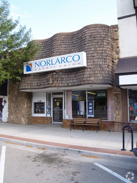 More Photos Of 422 Main St, Windsor Bank For Sale