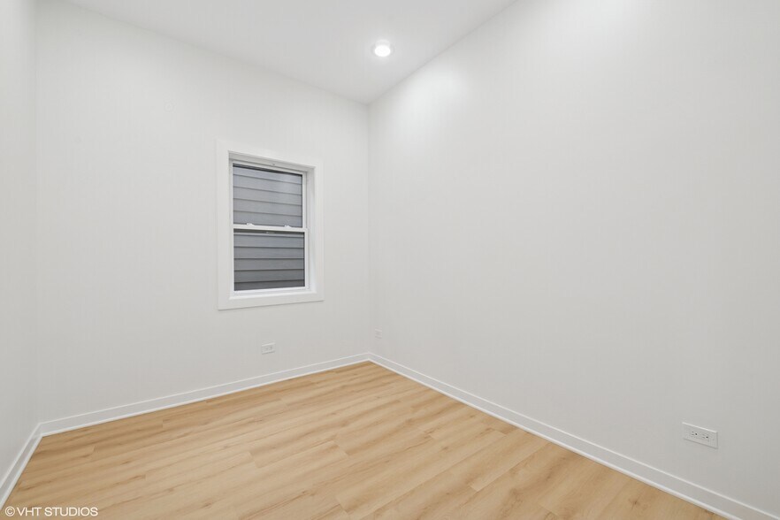 More Photos Of 3616 W Polk St, Chicago Apartments For Sale