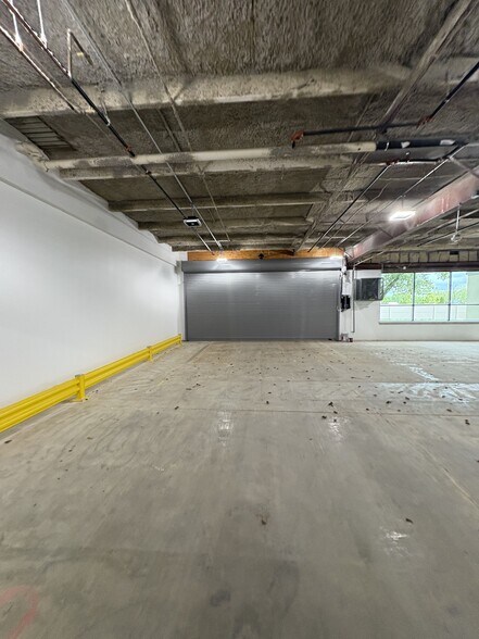 More Photos Of 5300 Kings Island Dr, Mason Office For Sale