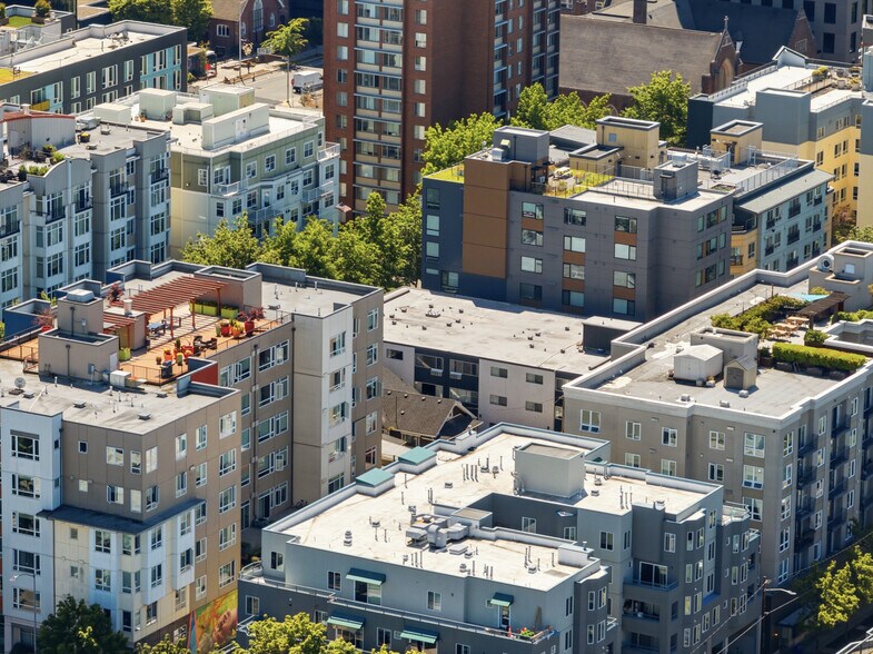 More Photos Of 4731 12th Ave NE, Seattle Apartments For Sale