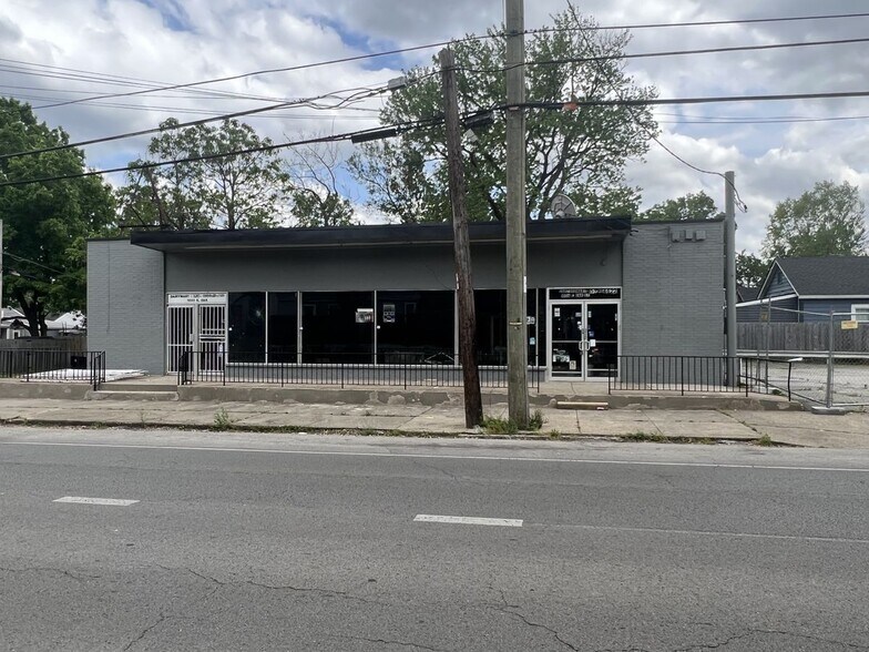 More Photos Of 1056 E Oak St, Louisville Storefront For Lease