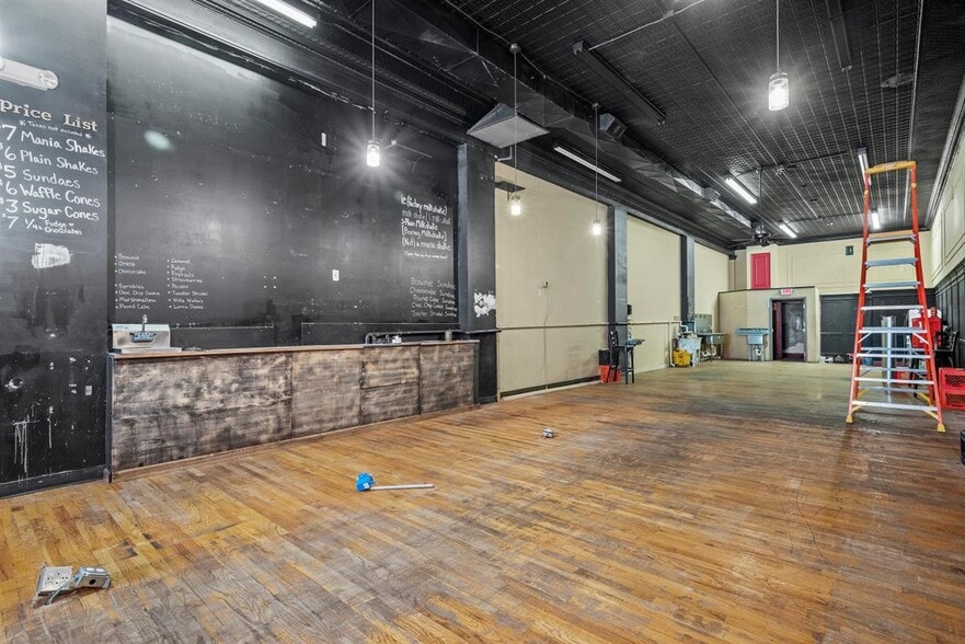 More Photos Of 1501-1503 E Carson St, Pittsburgh Restaurant For Sale