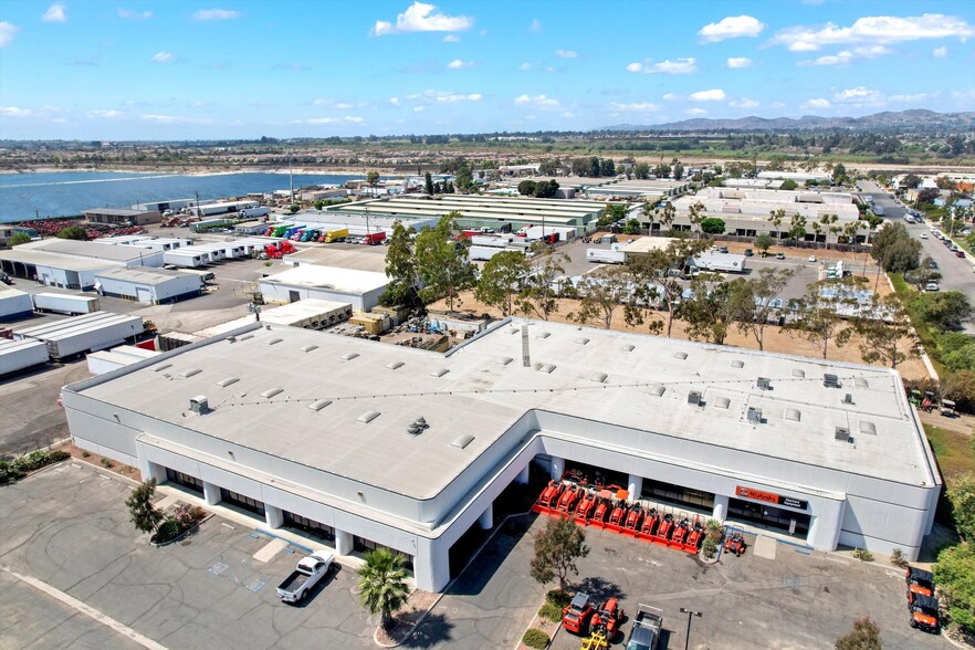 More Photos Of 167 Lambert St, Oxnard Warehouse For Lease