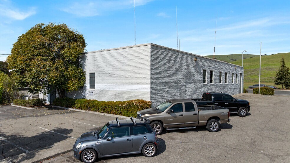 More Photos Of 33641 Mission Blvd, Union City Freestanding For Sale