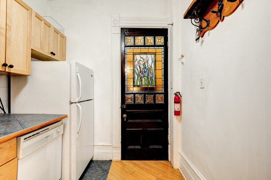 More Photos Of 1185 Av Seymour, Montréal Apartments For Sale