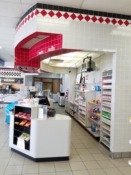 More Photos Of 410 N International Blvd, Hidalgo Convenience Store For Sale