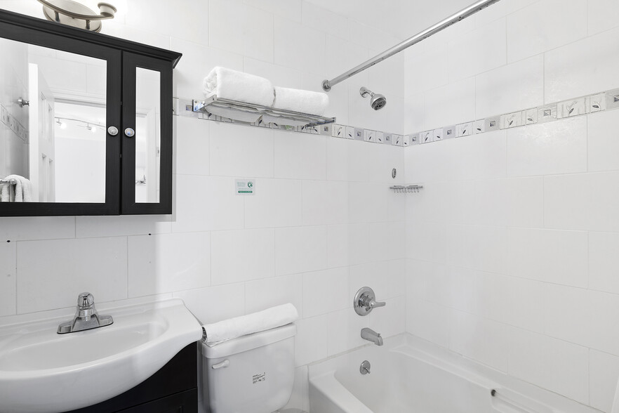 More Photos Of 72 Foster Ave, Hampton Bays Hotel For Sale