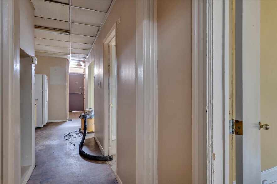 More Photos Of 514 Aylmer St N, Peterborough Multifamily For Sale