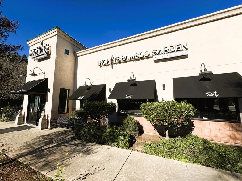 More Photos Of 17900 San Ramon Valley Blvd, San Ramon Restaurant For Lease