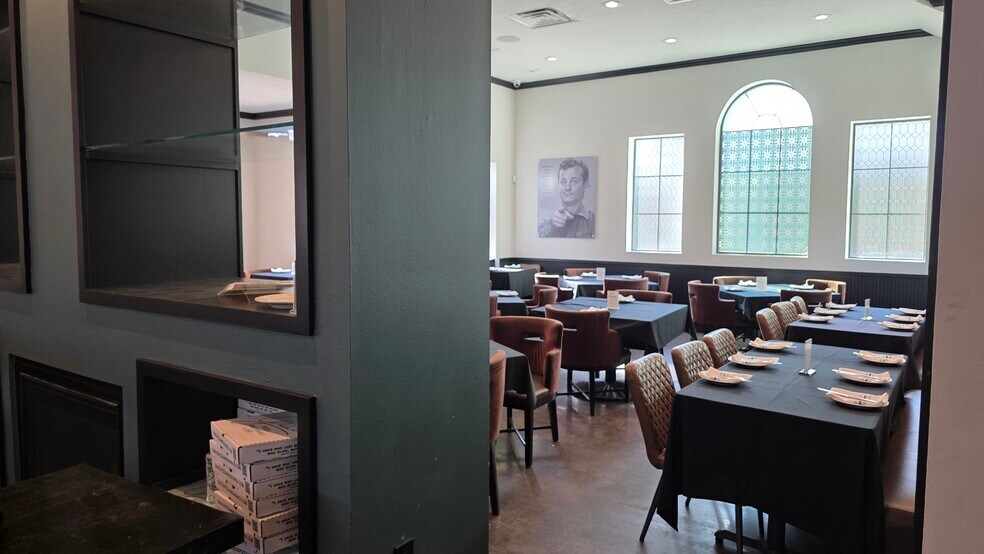 More Photos Of 801 Studewood St, Houston Restaurant For Lease