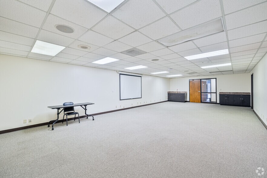 More Photos Of 3901 Carmichael Ave, Jacksonville Medical For Lease