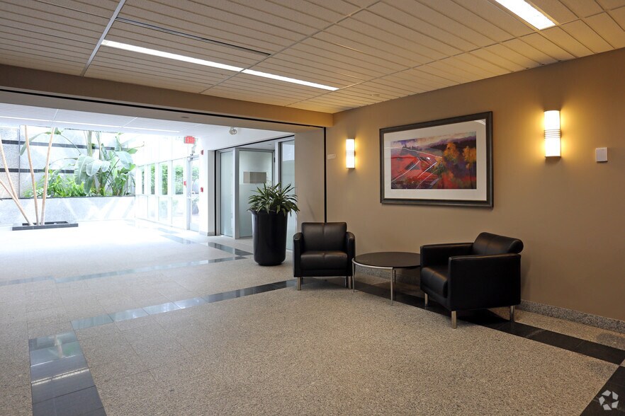 More Photos Of 6000 Midlantic Dr, Mount Laurel Unknown For Lease