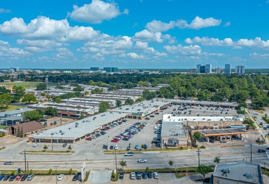 More Photos Of 1136 N Kirkwood Rd, Houston Unknown For Lease