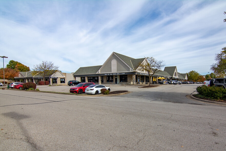 More Photos Of 11800-11922 W 119th St, Overland Park Unknown For Lease