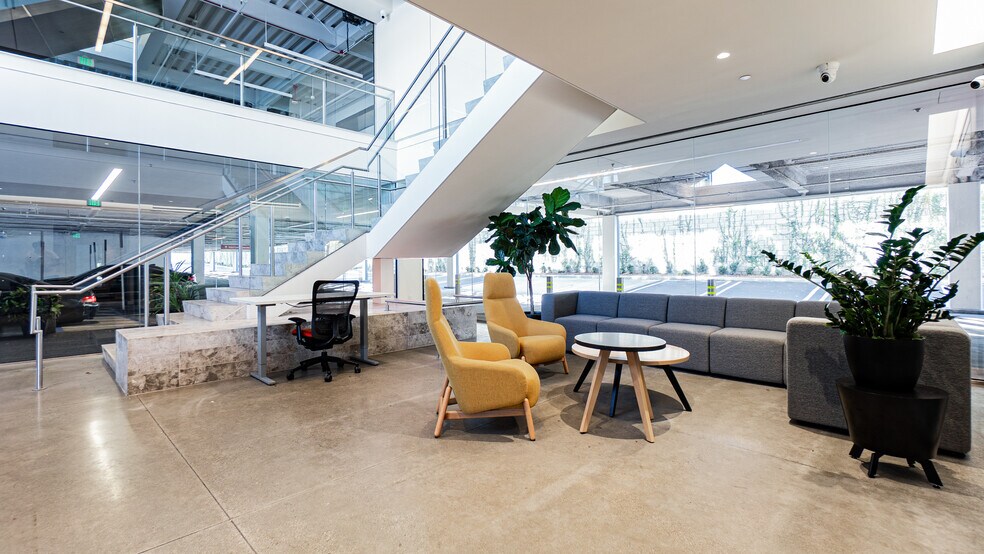 More Photos Of 1888 Rosecrans Ave, Manhattan Beach Office For Lease