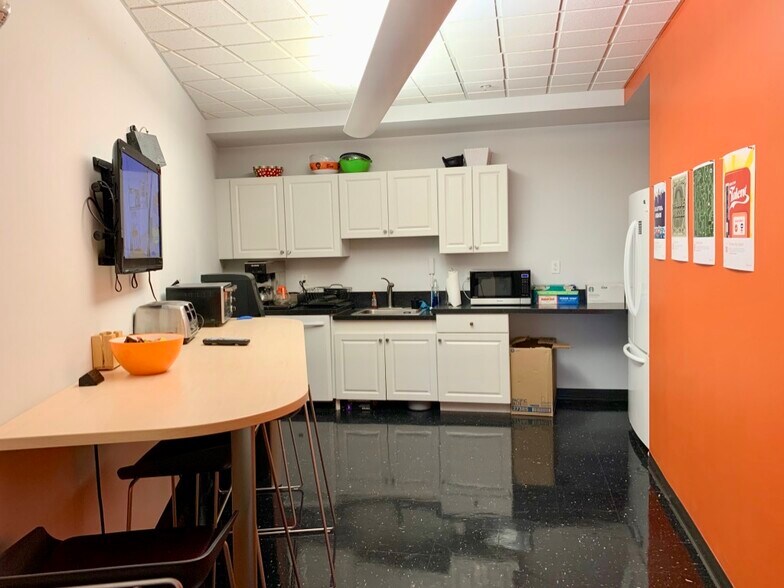 More Photos Of 262-268 Broadway, Saratoga Springs Office Residential For Sale