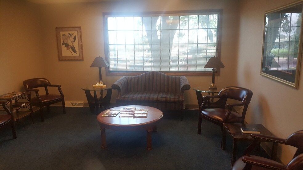 More Photos Of W62N248 Washington Ave, Cedarburg Medical For Lease