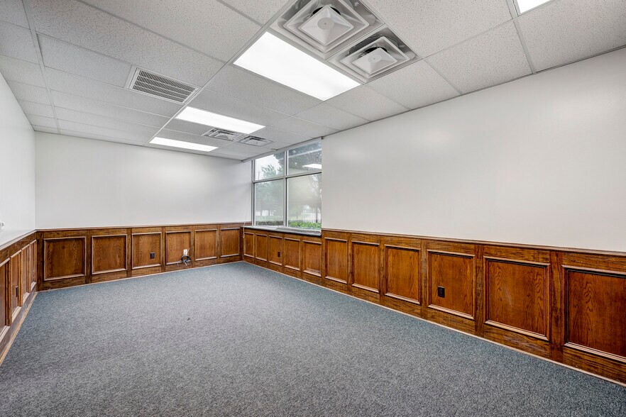 More Photos Of 7425 Major St, Houston Warehouse For Lease