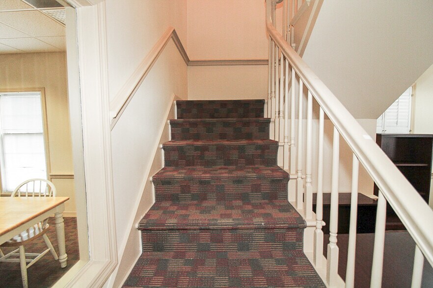 More Photos Of 330 N Cedar Bluff Rd, Knoxville Bank For Sale