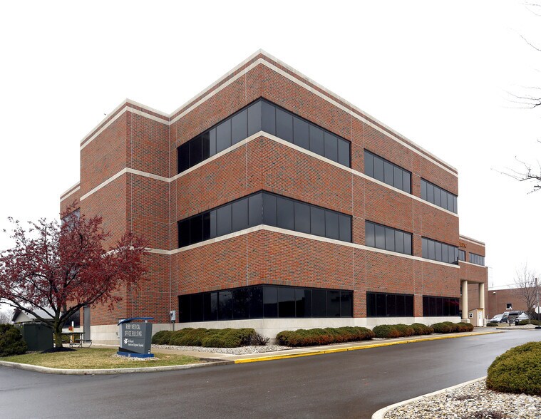 More Photos Of 141 W 22nd St, Anderson Medical For Lease