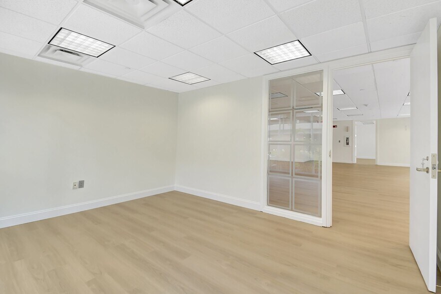 More Photos Of 200 S Andrews Ave, Fort Lauderdale Medical For Sale