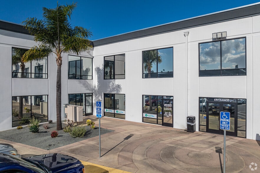 More Photos Of 22 W 35th St, National City Medical For Lease