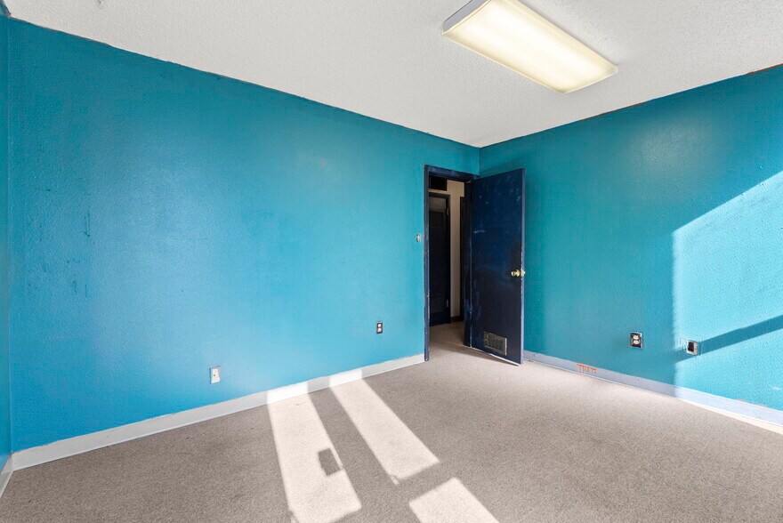 More Photos Of 710-712 S Tejon St, Colorado Springs Office For Sale