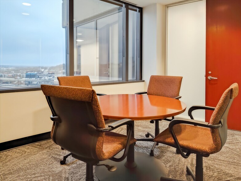 More Photos Of 2300 Main St, Kansas City Coworking Space