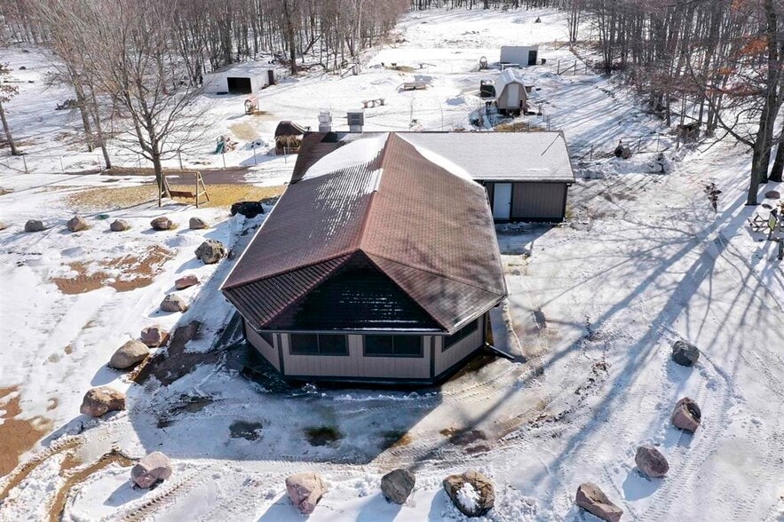 More Photos Of W11375-A W11375-A County Road X Rd, Crivitz Sports And Entertainment For Sale