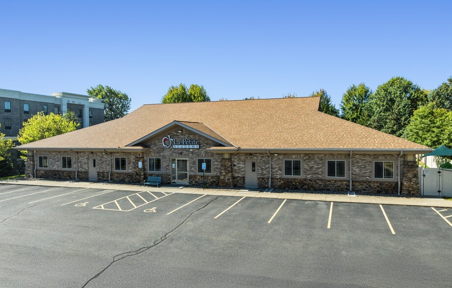 Primary Photo Of 470 Imperial Ave N, Oakdale Daycare Center For Sale