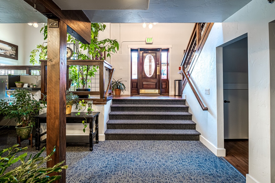 More Photos Of 111 11th St, Steamboat Springs Restaurant For Lease