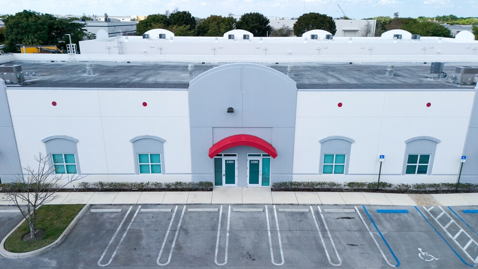 More Photos Of 4300-4314 NW 120th Ave, Coral Springs Warehouse For Lease