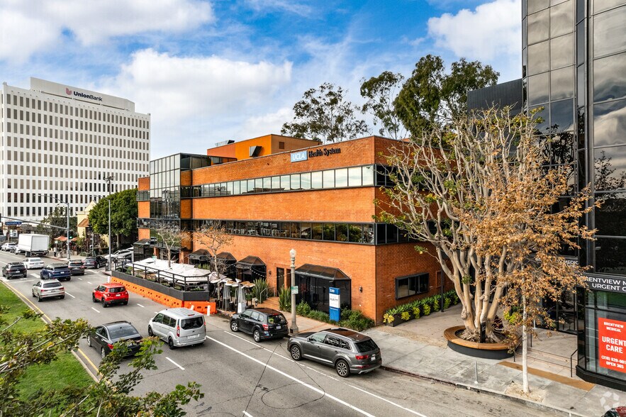 More Photos Of 11633 San Vicente Blvd, Los Angeles Medical For Lease
