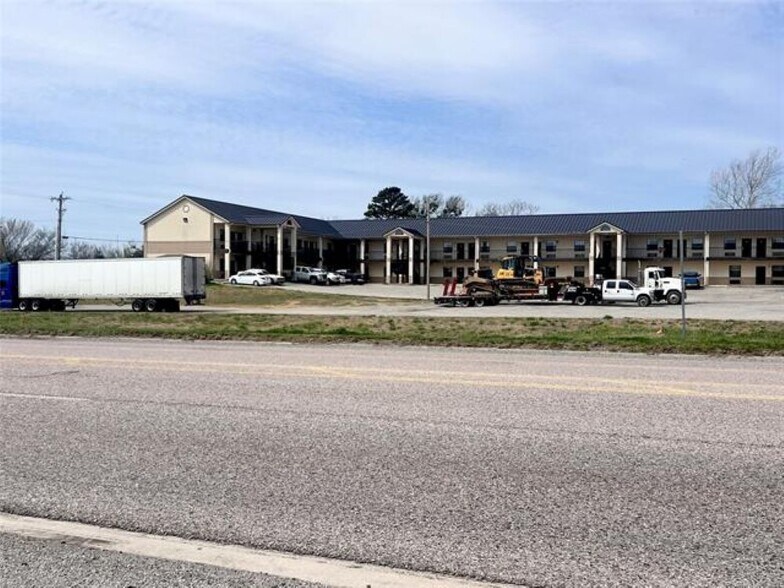 More Photos Of 909 S Garfield Ave, Kiowa Convenience Store For Sale