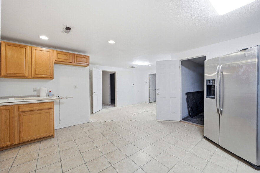 More Photos Of 609 N Grand Ave, Pueblo Storefront Retail Residential For Sale