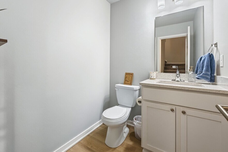 More Photos Of 2018 Otley Ave, Perry Apartments For Sale