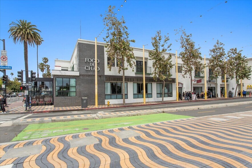 More Photos Of 1541-1551 Ocean Ave, Santa Monica Apartments For Lease