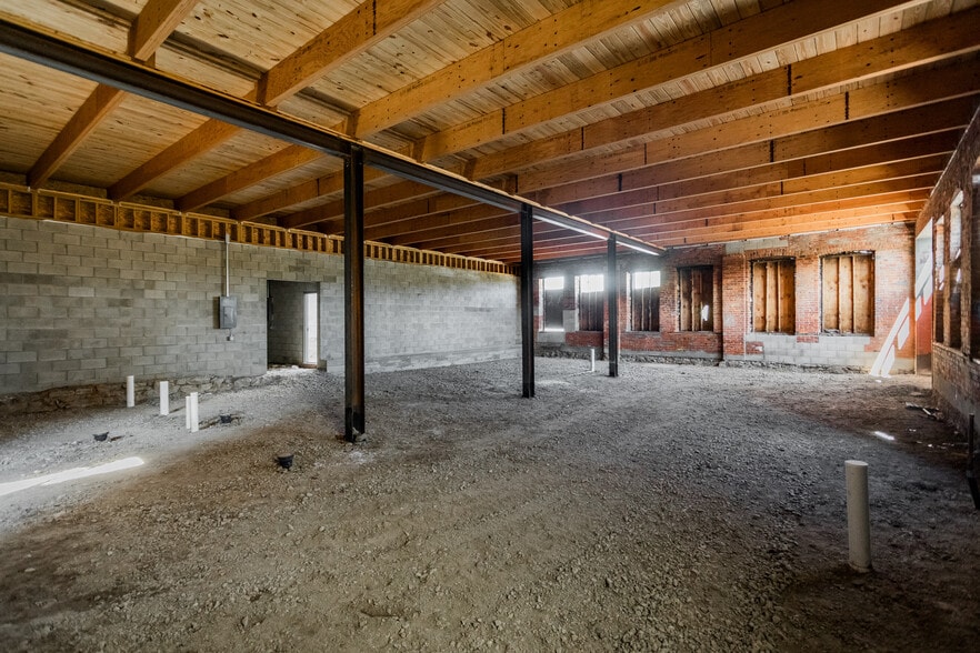 More Photos Of 277 Dubois St, Detroit General Retail For Lease