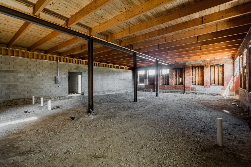 More Photos Of 277 Dubois St, Detroit General Retail For Sale