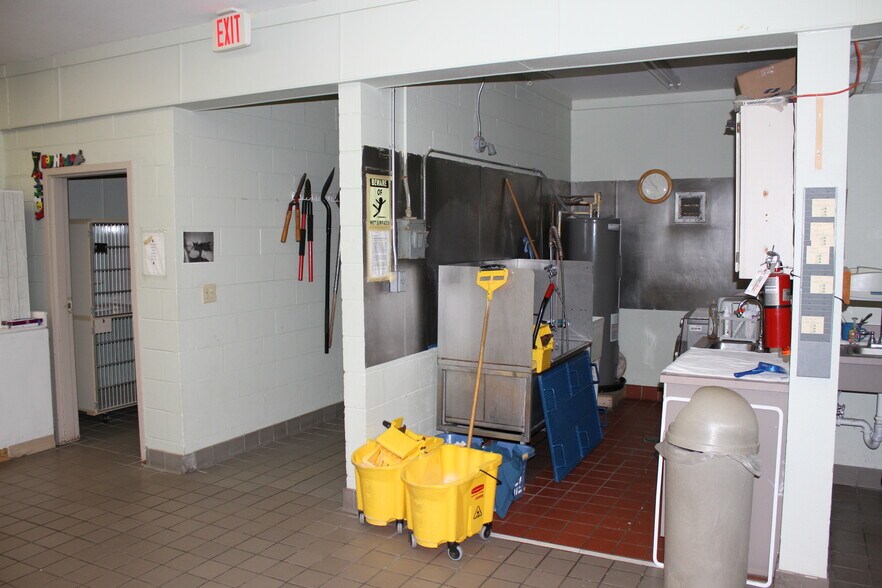 More Photos Of 1320 W Oak Ridge Rd, Orlando Restaurant For Sale