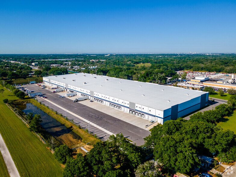 More Photos Of 6337 County Road 579, Seffner Distribution For Lease