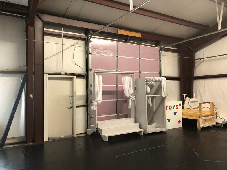 More Photos Of 14121 W Highway 290, Austin Warehouse For Sale