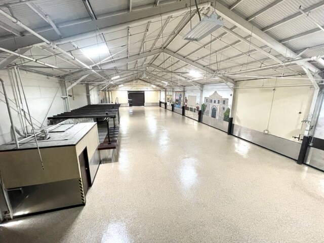 More Photos Of 2560-2590 Lafayette St, Santa Clara Warehouse For Lease