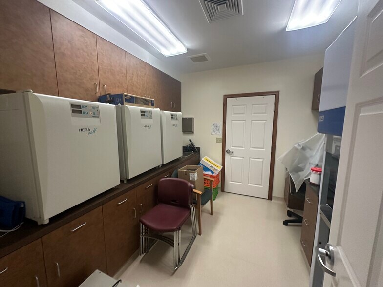 More Photos Of 4601 Everhard Rd NW, Canton Medical For Lease