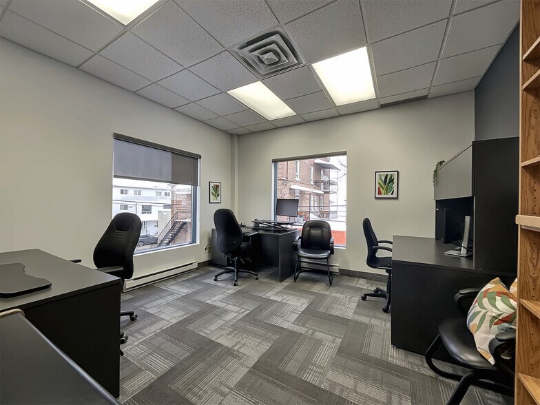 More Photos Of 3750 Boul Du Royaume, Saguenay Office For Lease