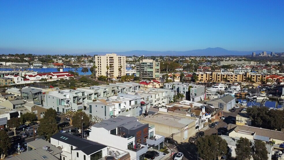 More Photos Of 501 29th St, Newport Beach Warehouse For Lease