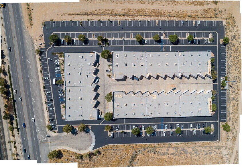 More Photos Of 190 Sierra Ct, Palmdale Unknown For Lease