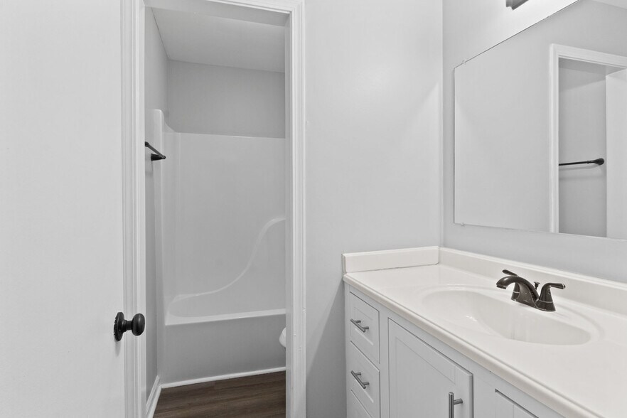 More Photos Of 155 Jack Miller Blvd, Clarksville Apartments For Sale